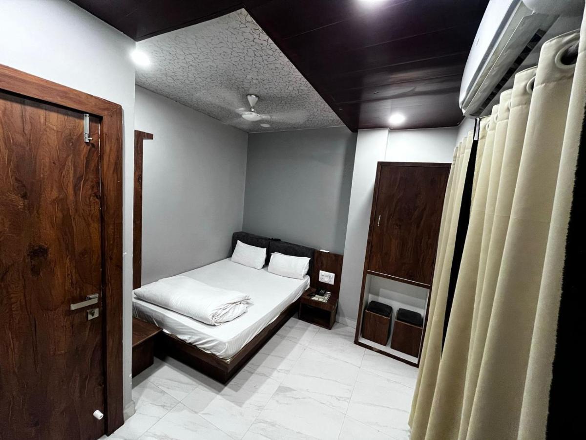 Hotel Shankar Ujjain Eksteriør billede