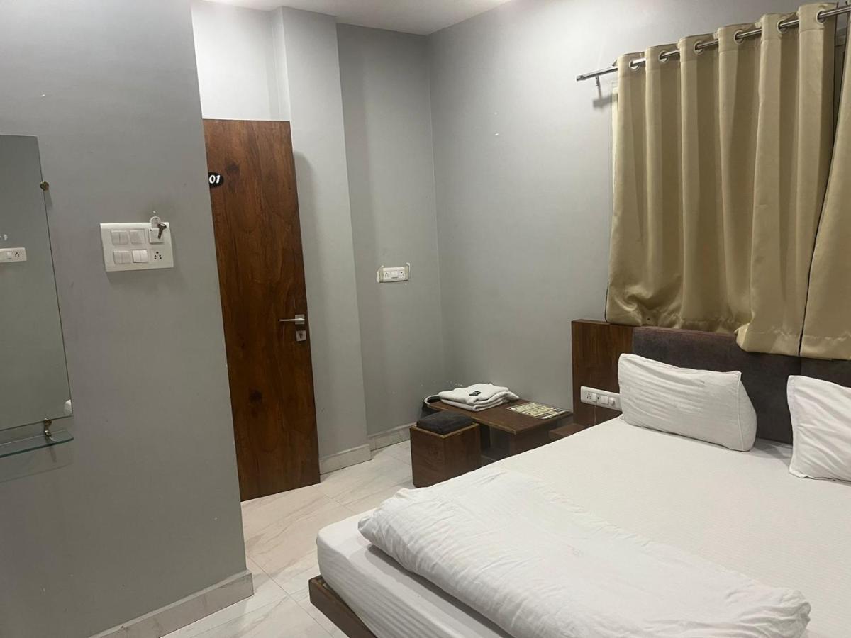 Hotel Shankar Ujjain Eksteriør billede