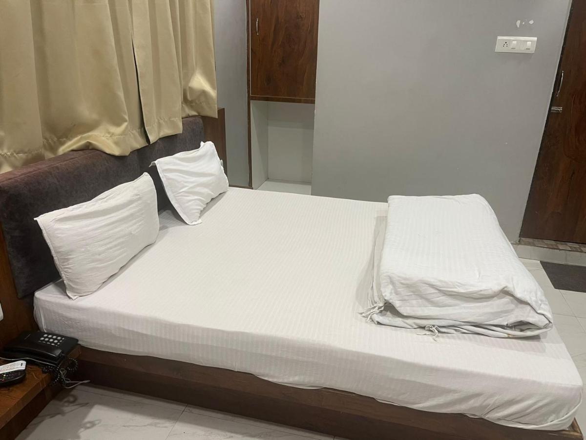Hotel Shankar Ujjain Eksteriør billede