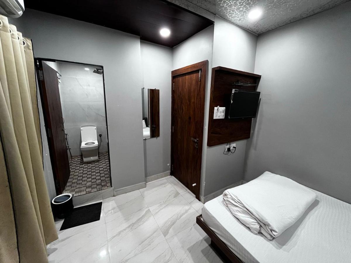 Hotel Shankar Ujjain Eksteriør billede
